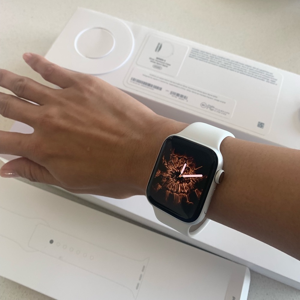 ❌⛔️SOLD Apple Series 4 44mm watch ❌⛔️